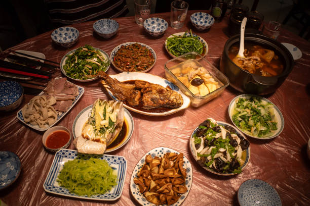 The Weeknight Wok: Fast, Flexible Asian Dinners for Busy Households